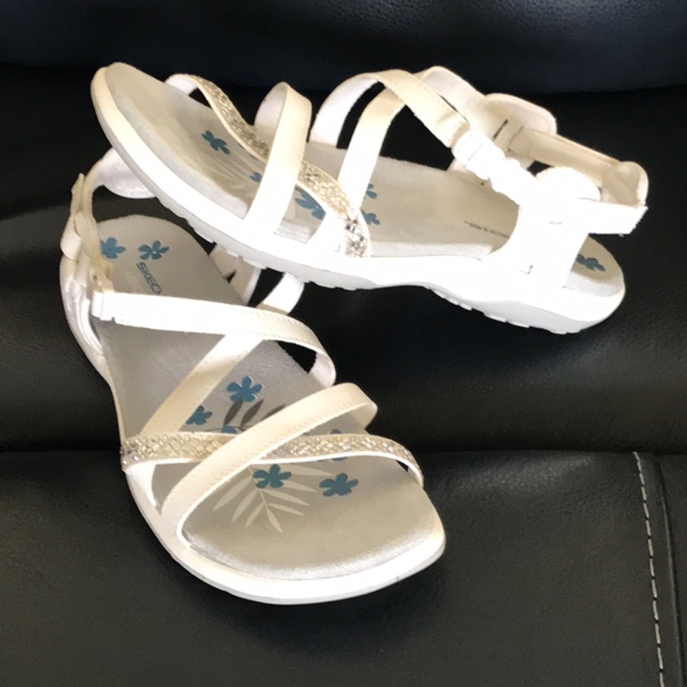 NWOT Sketchers Sandals